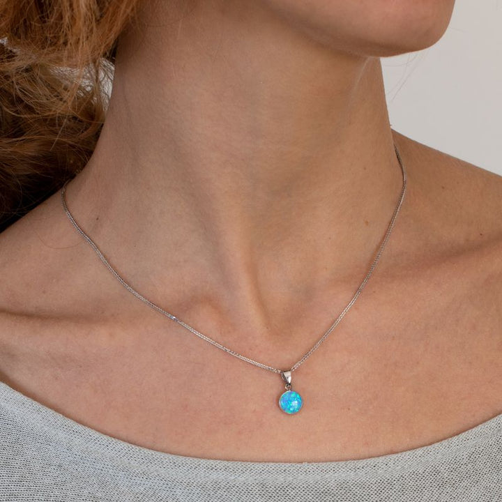 תליון אופל כחול עם זהב לבן