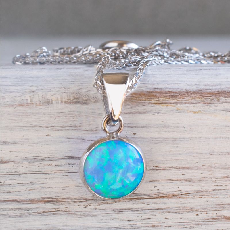 תליון אופל כחול עם זהב לבן