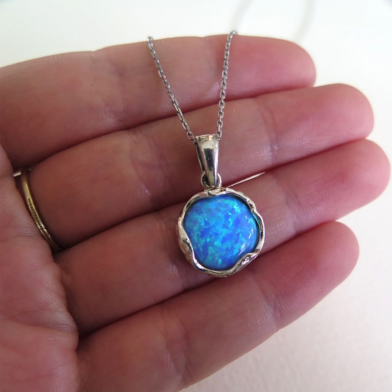 תליון כסף באבן אופל כחול וינטג'