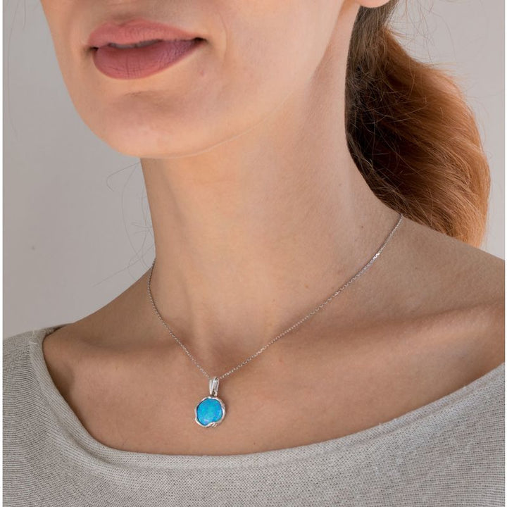 תליון כסף באבן אופל כחול וינטג'