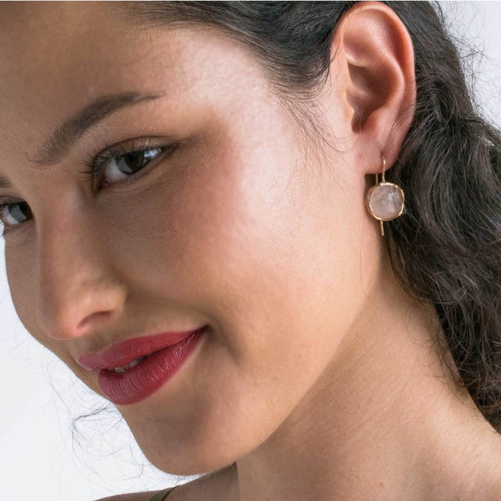 עגילי זהב אדום 14 קראט אבן רוז קווארץ