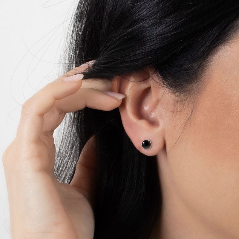 14k Solid Gold 6mm Black Onyx Stud Earrings With Gold Closures