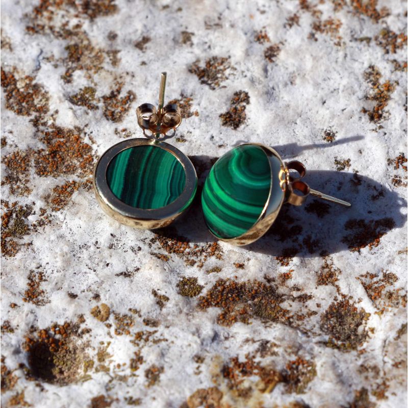 עגילי זהב 14 קראט צמודים באבן מלאכית