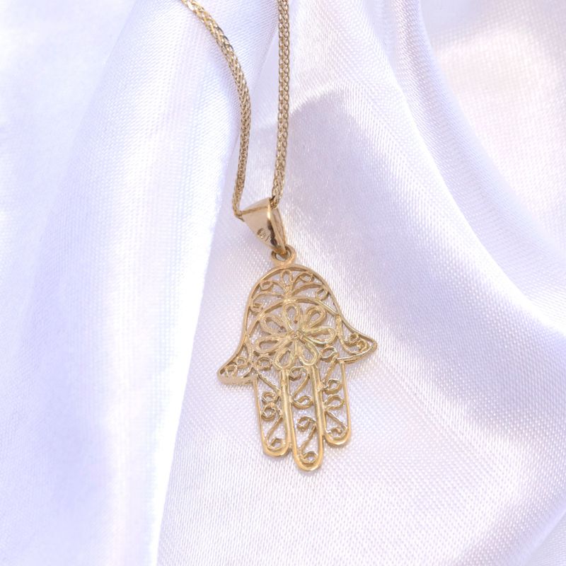 14k Solid Yellow Gold Hamsa Pendant With Diamond Cuts