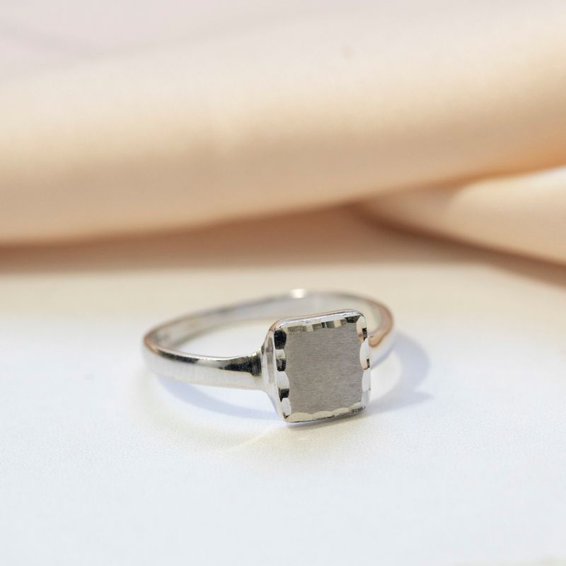 טבעת ריבוע מזהב לבן