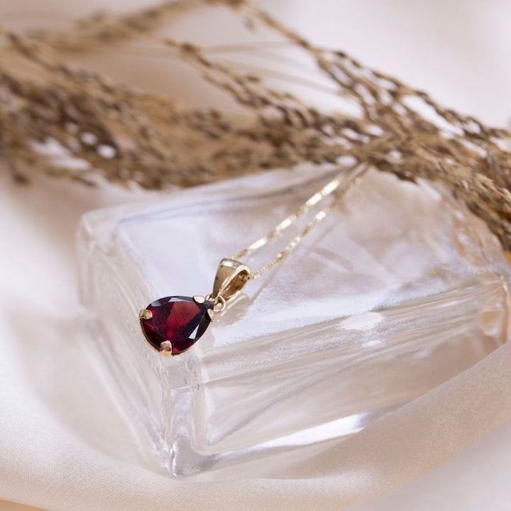 תליון טיפה זהב 14 קראט גארנט