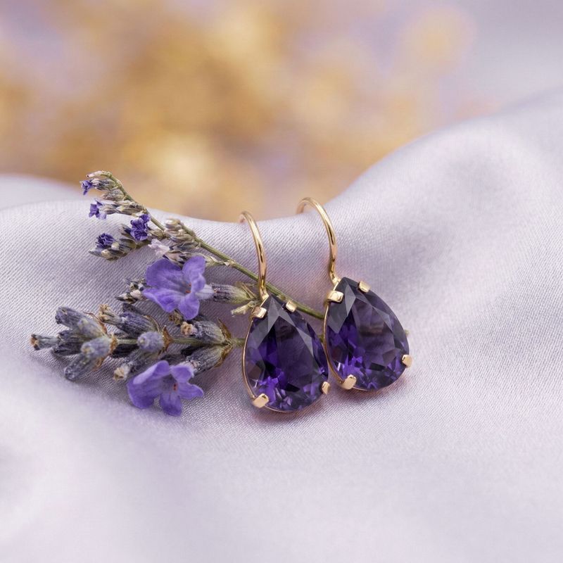 עגילי זהב 14 קראט תלויים אמטיסט