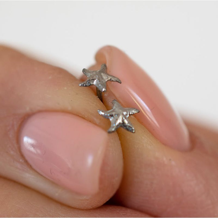 14k Solid Gold Starfish Stud Earrings With Gold Closures