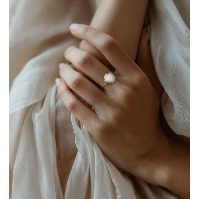 טבעת פתוחה אופל לבן ציפוי זהב