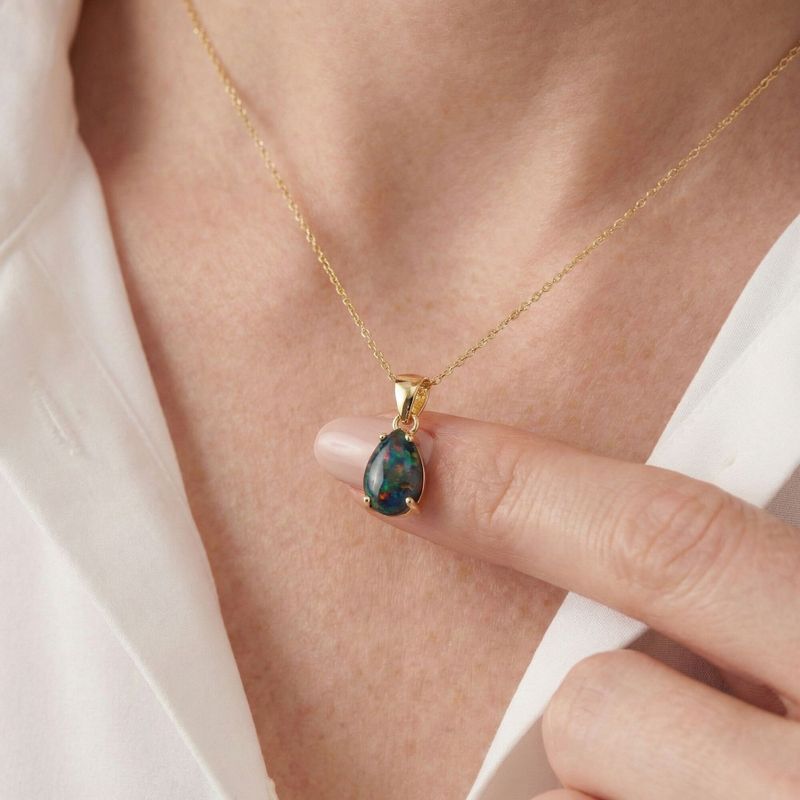 תליון זהב 14 קראט באופל שחור טיפה