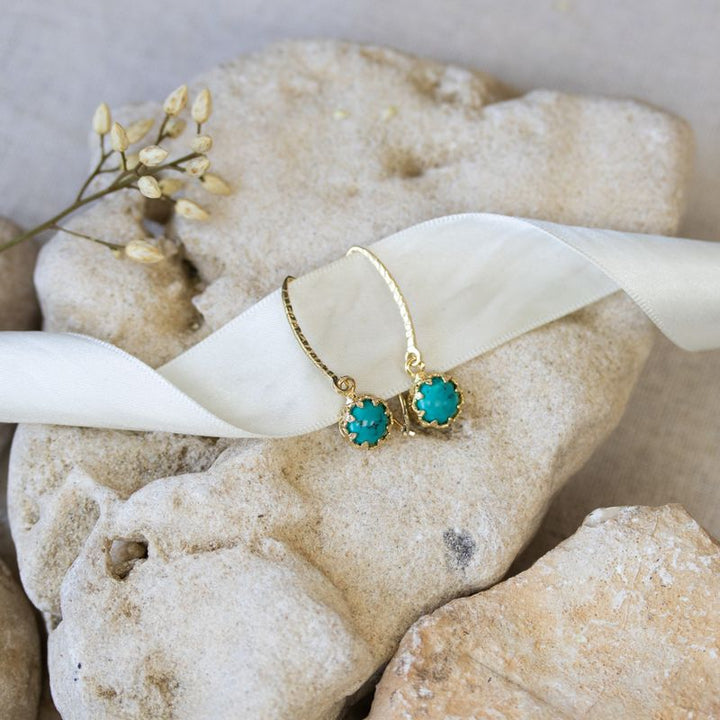 עגילי ציפוי זהב תלויים טורקיז