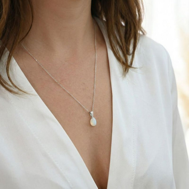 תליון טיפה קלאסי כסף אמיתי אופל לבן