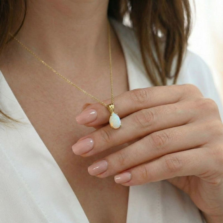 תליון טיפה קלאסי ציפוי זהב אופל לבן