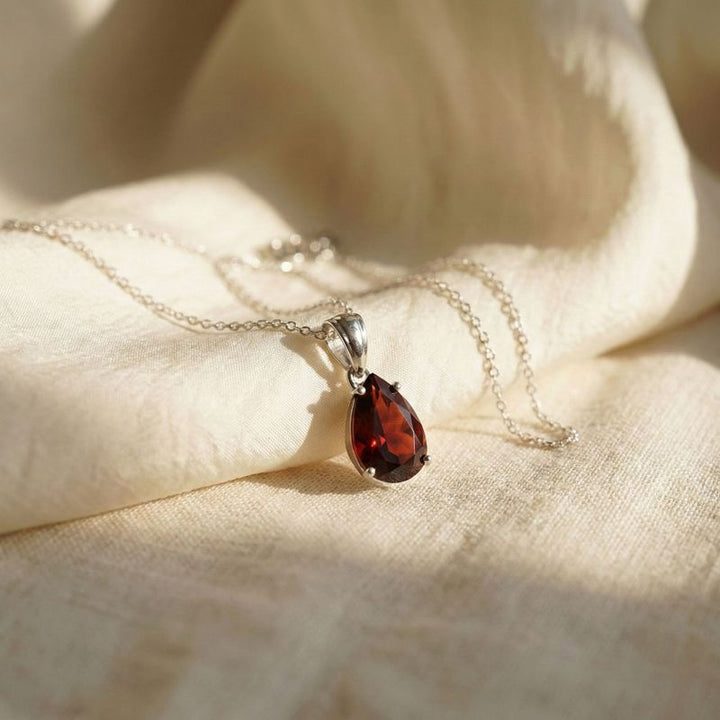 תליון טיפה קלאסי כסף גרנט מלאכותי