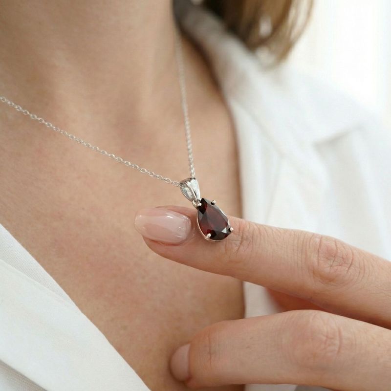 תליון טיפה קלאסי כסף גרנט מלאכותי