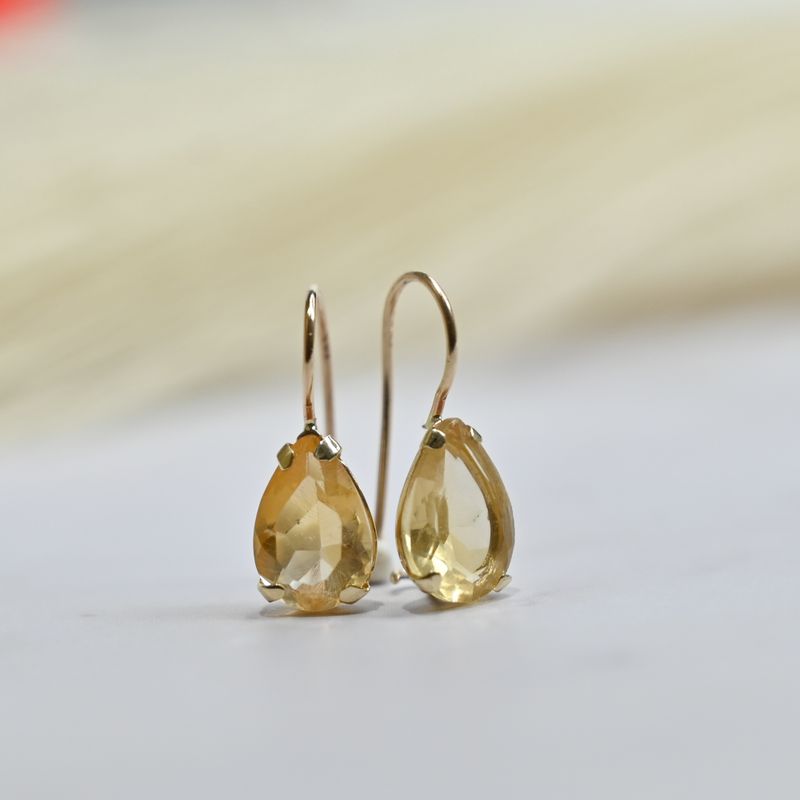 Серьги-подвески из 14-каратного золота с цитрином.