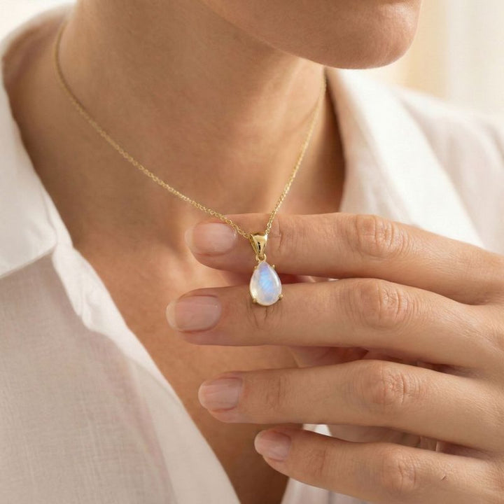 תליון טיפה קלאסי ציפוי זהב מונסטון