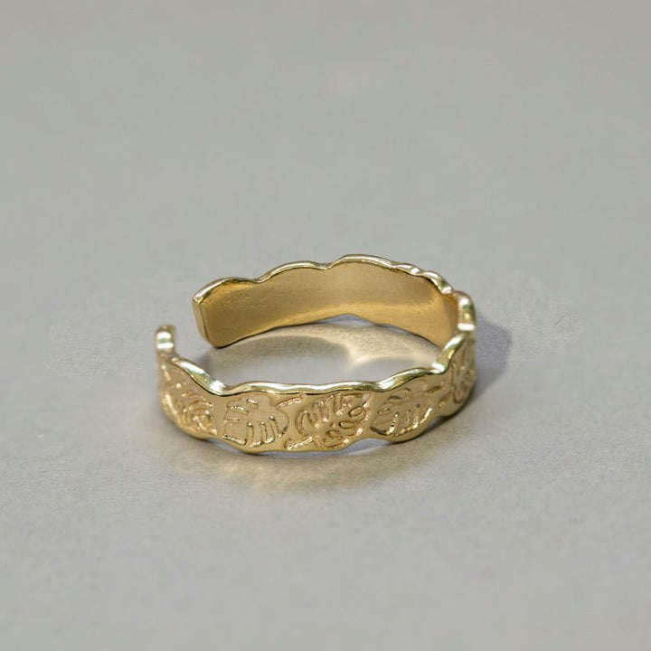 טבעת פתוחה ציפוי זהב בצורת עלה – רוחב קטן