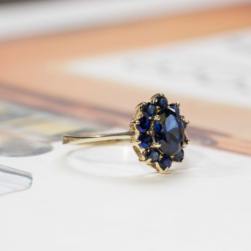 טבעת לוסיה זהב 14 קראט זירקון ספיר