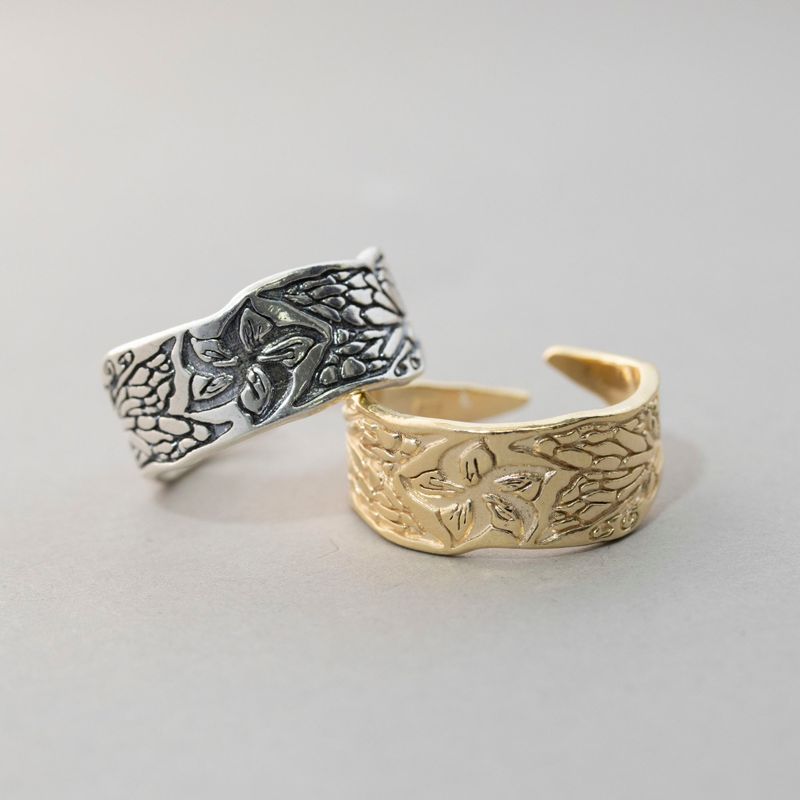 טבעת פתוחה ציפוי זהב עם עלים ופרח