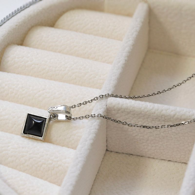 תליון ריבוע כסף 925 – אוניקס