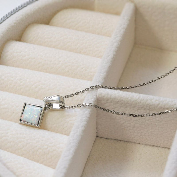 תליון ריבוע כסף 925 – אופל לבן