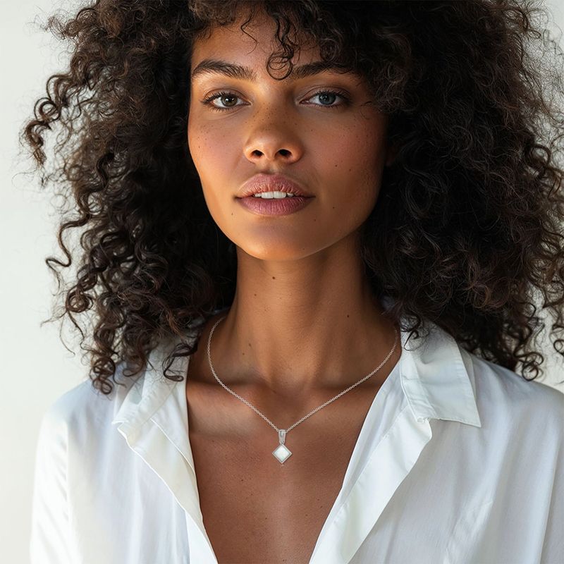 תליון ריבוע כסף 925 – אופל לבן