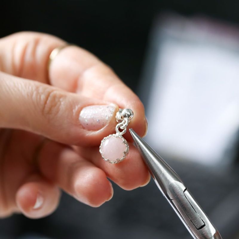 עגילי כסף צמודים תלויים לאפיס