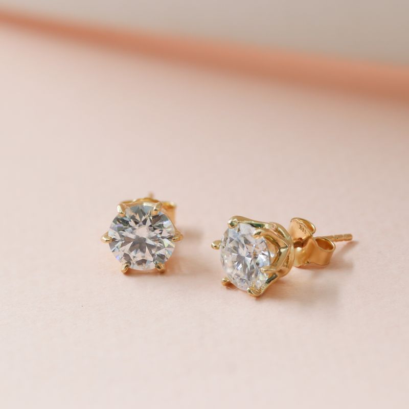 עגילי יוקרה מזהב צהוב בשיבוץ מוזונייט