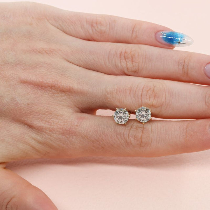 עגילי יוקרה מזהב צהוב בשיבוץ מוזונייט