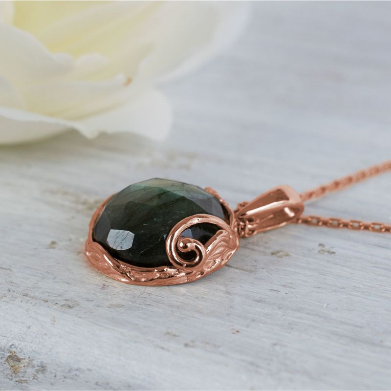 תליון עגול ציפוי זהב אדום לברדורייט