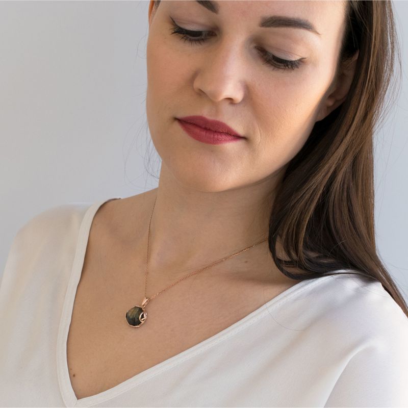 תליון עגול ציפוי זהב אדום לברדורייט