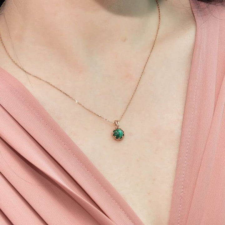 תליון מלאכית בשיבוץ כתר זהב אדום