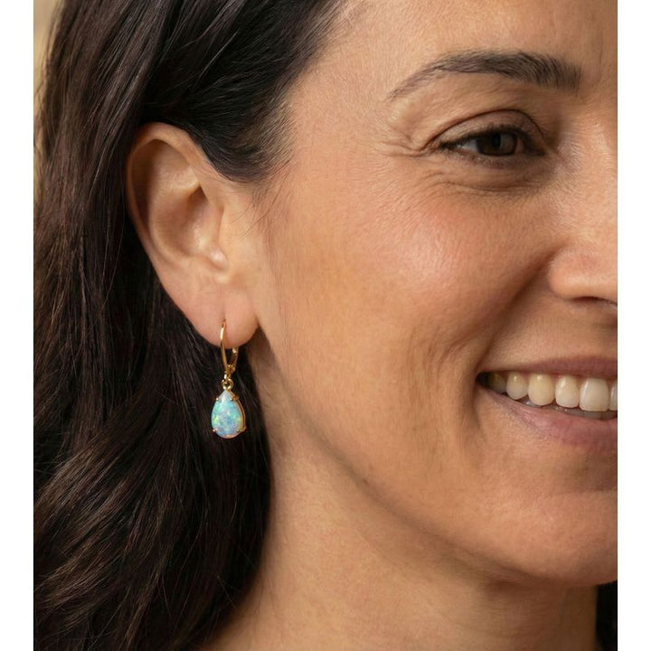 עגילי ציפוי זהב לברבק טיפה בשיבוץ אופל לבן