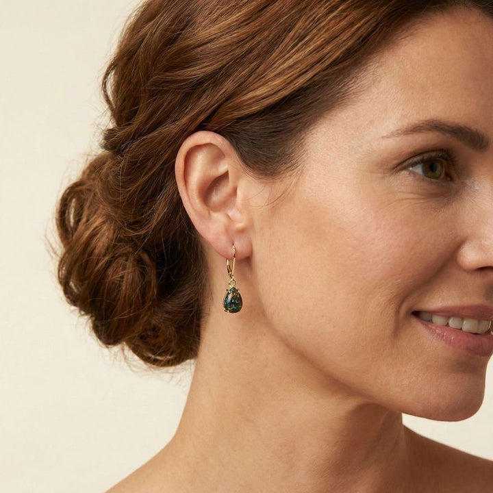 Позолоченные серьги-подвески для барбекю с вставкой из черного опала.