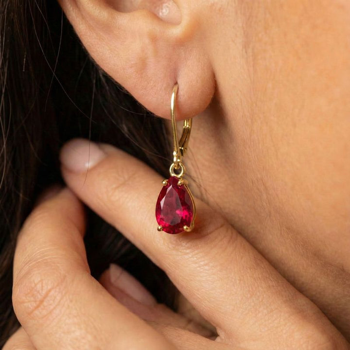 עגילי ציפוי זהב לברבק טיפה רובי מלאכותי