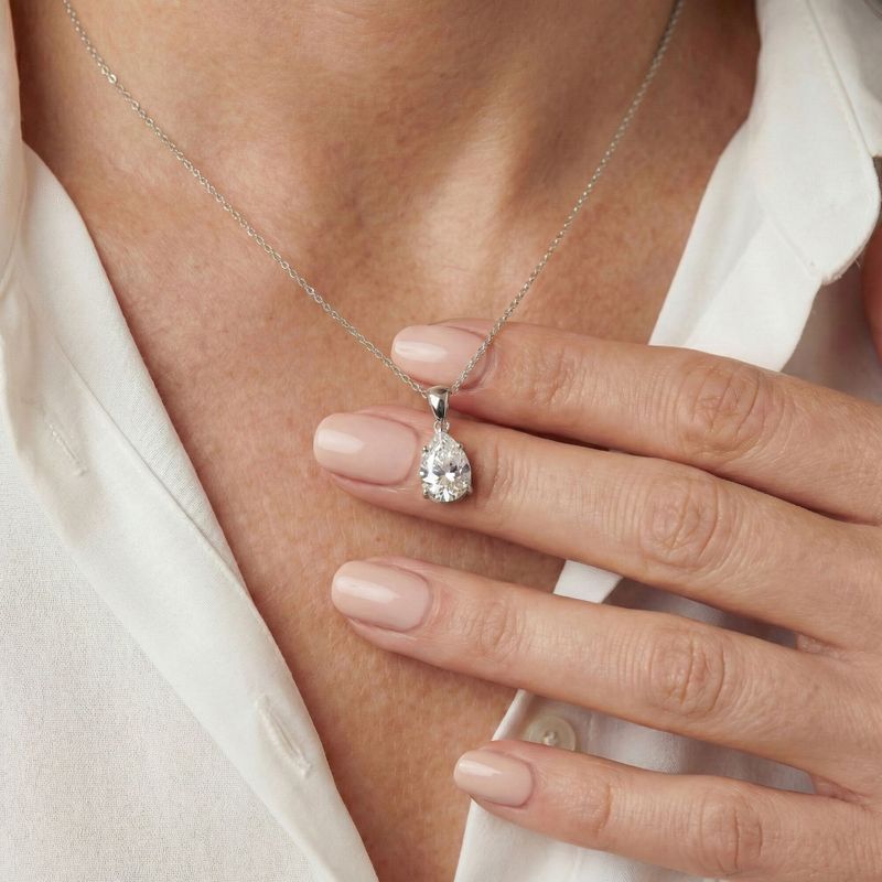 תליון טיפה זהב לבן 14 קראט זרקון לבן