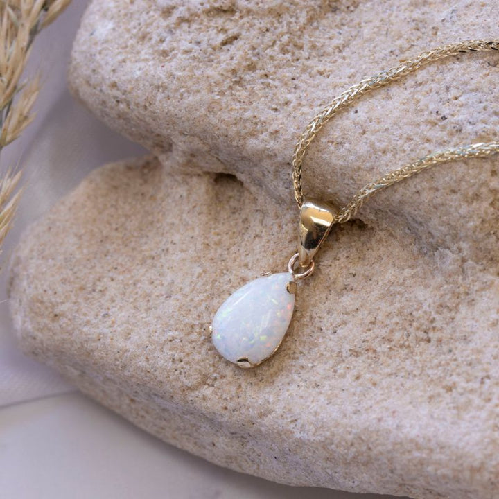 תליון טיפה זהב 14 קראט אופל לבן