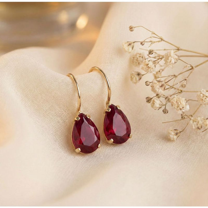 עגילי טיפה תלויים זהב 14 קראט רובי מלאכותי