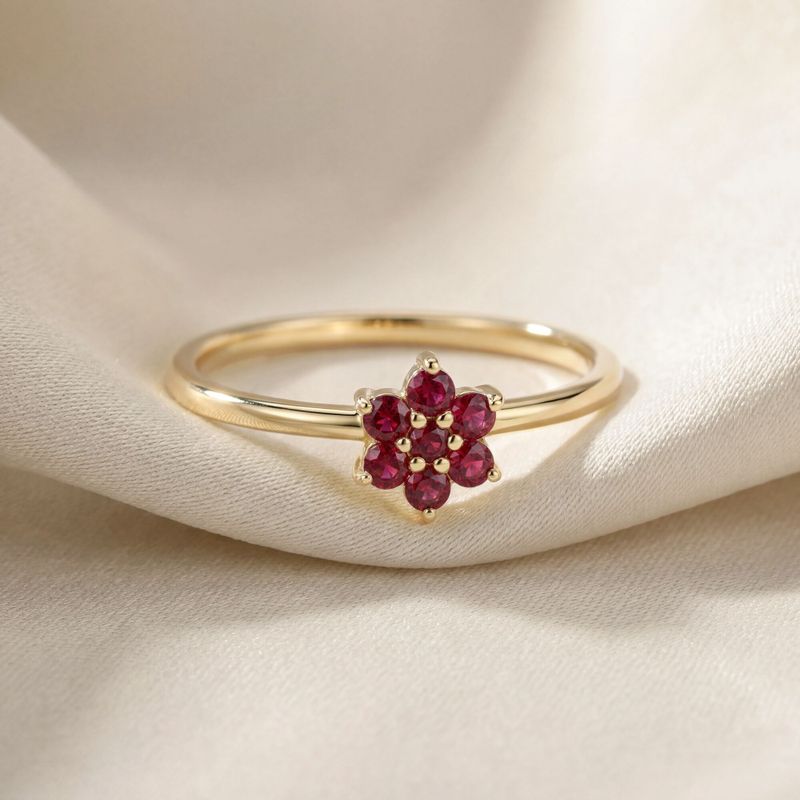 טבעת זהב 14 קראט "פלורה" – פרח רובינים