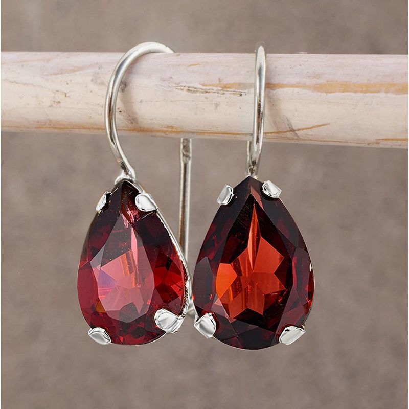 עגילי כסף תלויים – גרנט אדום