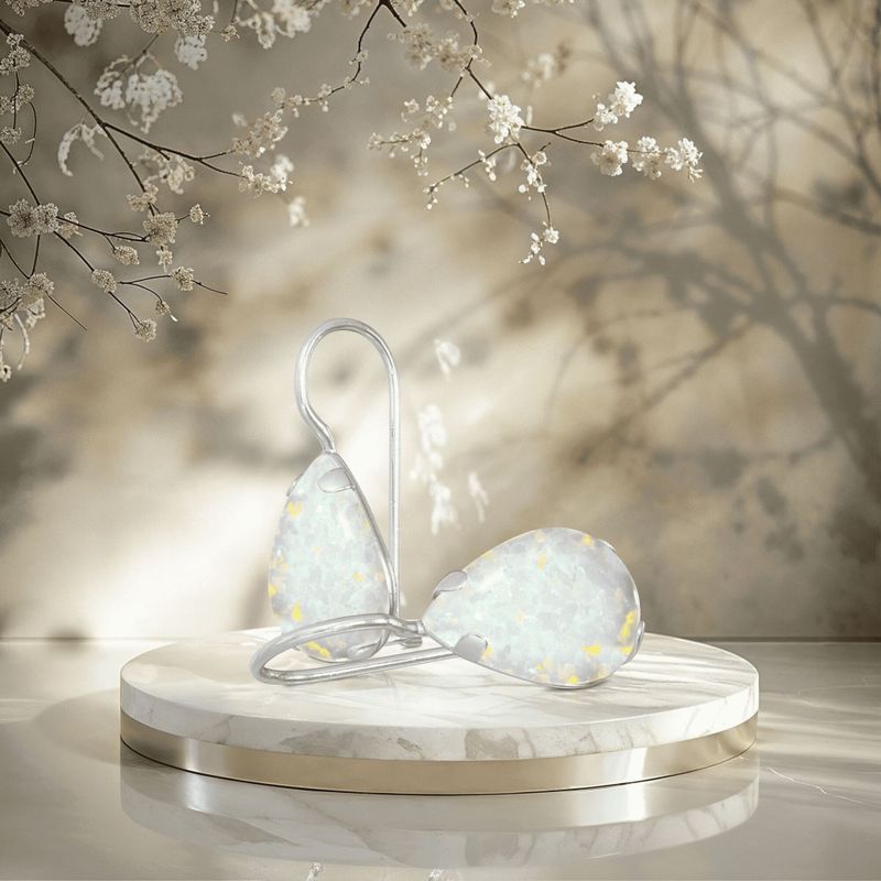 עגילי כסף תלויים – אופל לבן