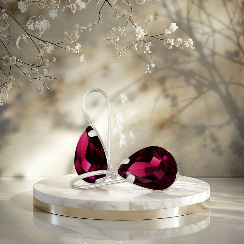 עגילי כסף תלויים – רובי אדום