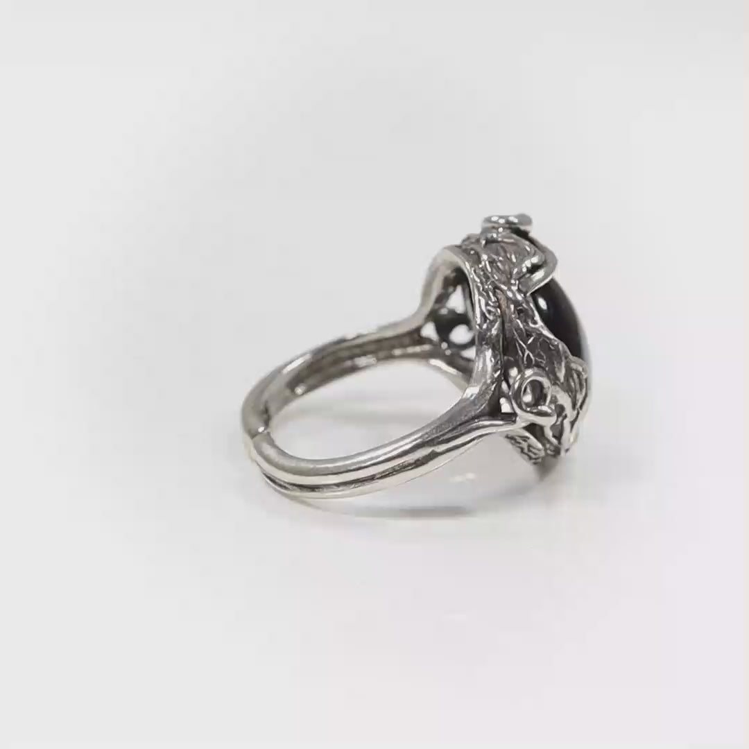 טבעת כסף מתכוונת משובצת אוניקס