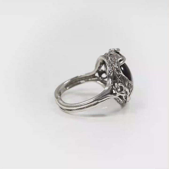 טבעת כסף מתכוונת משובצת אוניקס