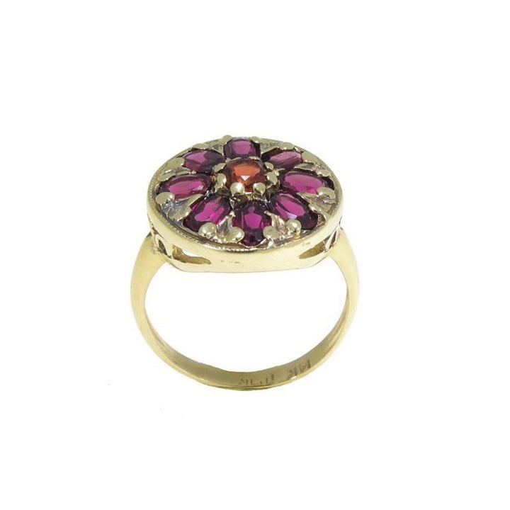 טבעת זהב אדום 14 קראט משובצת אבני גרנט היוצרות צורה של פרח