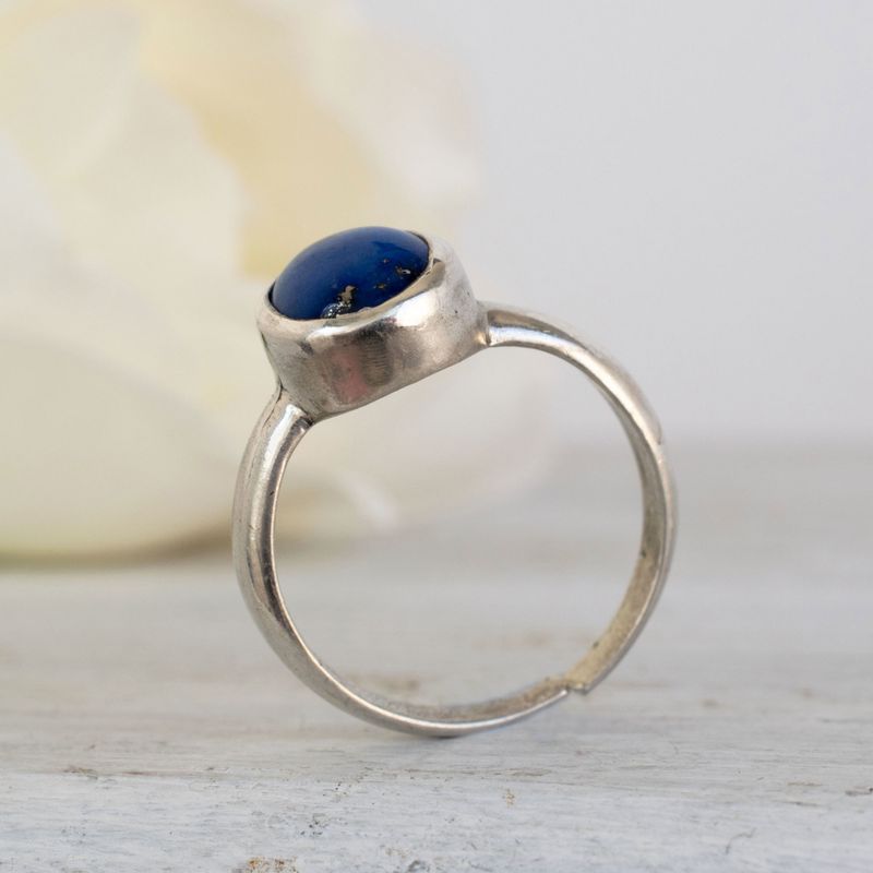 טבעת כסף 925 פתוחה אבן לאפיס כחולה